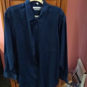 Men's long sleeve dress shirt